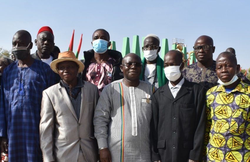 Mamadou and team of AGEREF Comoé-Léraba