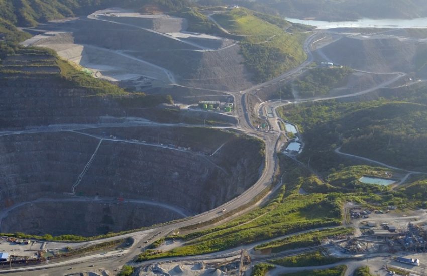 The controversial gold and copper mine in the province of Nueva Vizcaya, Philippines © Erwin Mascarinas, NTFP-EP Philippines / IUCN NL