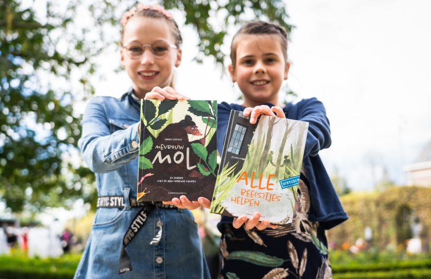 Kinderen met boek